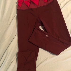 Lululemon pace crops size 4
